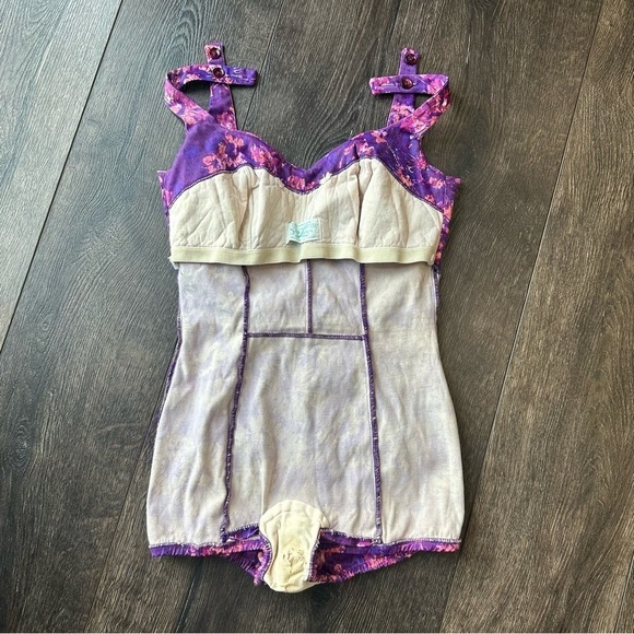 Vintage Sea Lure women’s swimsuit size small 14 purple  floral VTG play suit - Picture 4 of 14